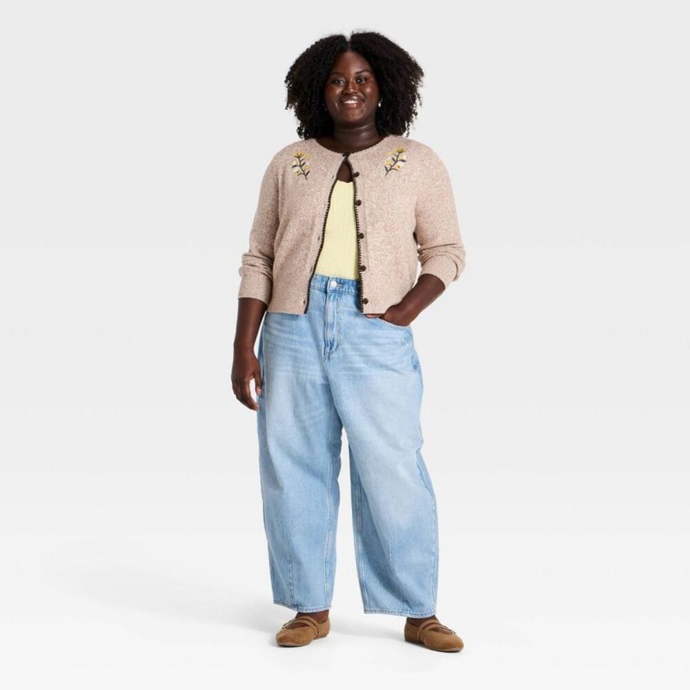 Women's High-Rise Easy Barrel Jeans - Universal Thread Light Wash 20 - Picture 3 of 3
